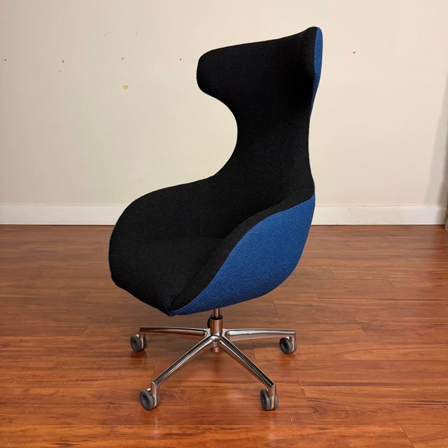 Contemporary Roche Bobois Ceo Swivel Armchair by Sacha Lakic For Sale - Image 3 of 13