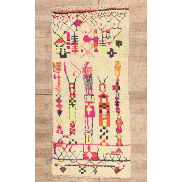 Vintage Azilal Moroccan Rug, 04'05 X 09'10 For Sale - Image 10 of 10