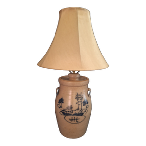 1980s Ethan Allen Crock Table Lamp With Deer Motif and Shade