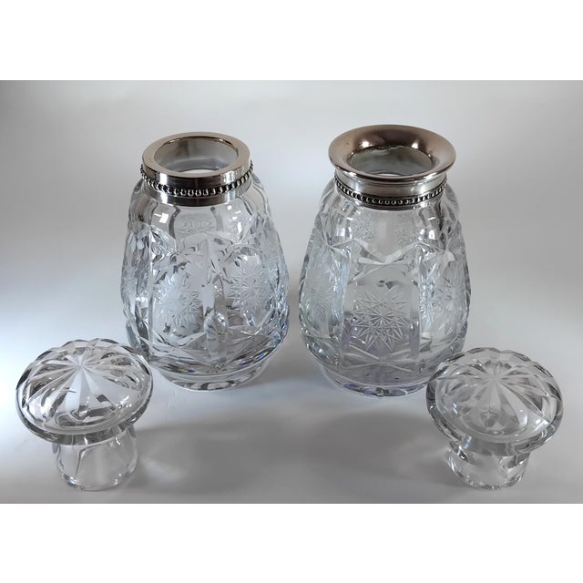 Perfume bottle and cotton ball holder with a 916/1000 silver rim and cut crystal. 1940-1950. Spain. Measurements: 6.1...
