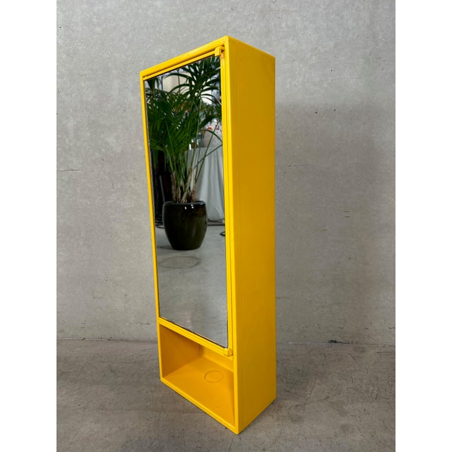 Vintage Yellow Medicine Cabinets by Olaf von Bohr for Gedy, Italy, 1980s, Set of 2 For Sale - Image 13 of 16