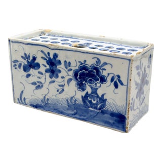 18th-Century Chinoiserie Delftware Flower Brick Vase For Sale