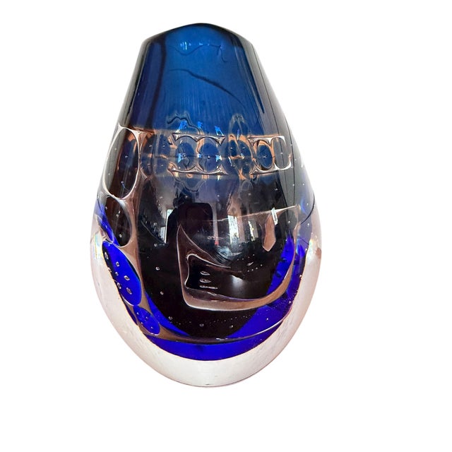 Artist: Edvin Öhrström Name: flickan med duvan Design Year: Series: Orrefors Material: Crystal Condition factory first...