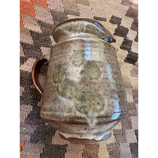 Burnt Umber 1970s Ann Campbell Studio Pottery Pitcher – Organic Earth Tone Glaze For Sale - Image 8 of 8