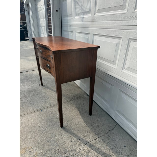 Hepplewhite Vintage Federal Hepplewhite Style Inlaid Mahogany Serpentine Sideboard For Sale - Image 3 of 12