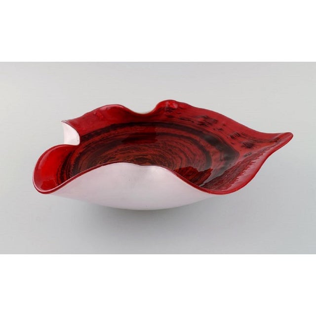 Large Mouth-Blown Art Glass Leaf-Shaped Murano Bowl with Wavy Edges, 1960s For Sale - Image 4 of 7