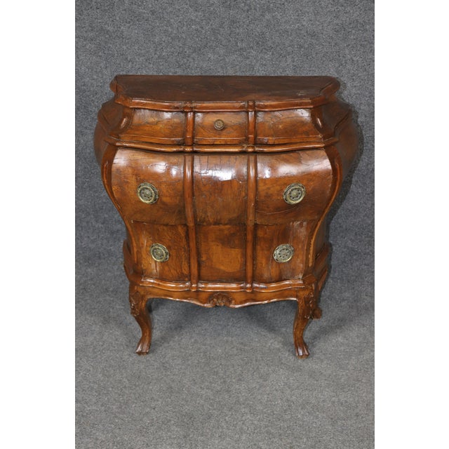 Brown Pair of Antique Italian Baroque Style Brass Mounted Bombe Nightstands For Sale - Image 8 of 15