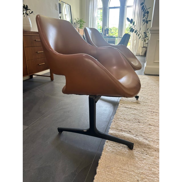 1960s Mid Century Airport Bench For Sale - Image 4 of 12