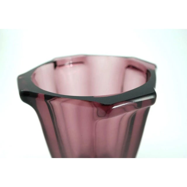 1930s Art Deco Mauve Glass Vase by Rudolf Schrötter, 1930s For Sale - Image 5 of 7