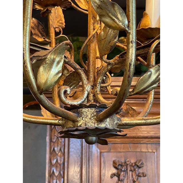 Vintage 1960s Italian Mid Century Hollywood Regency Six Light Gilt Floral Chandelier For Sale In Minneapolis - Image 6 of 13