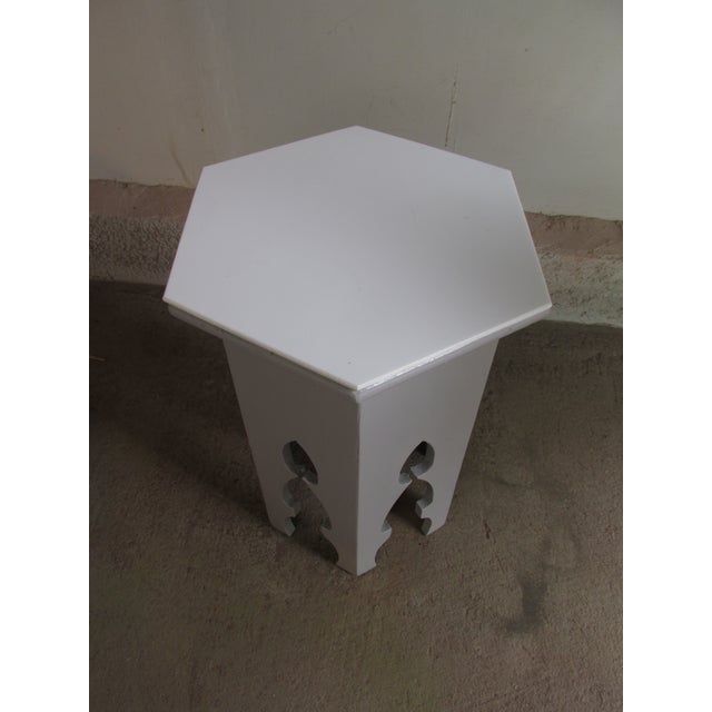 Moroccan Vintage 1930s Painted Wooden Morrocan Style End Table With Milk Glass Top For Sale - Image 3 of 6
