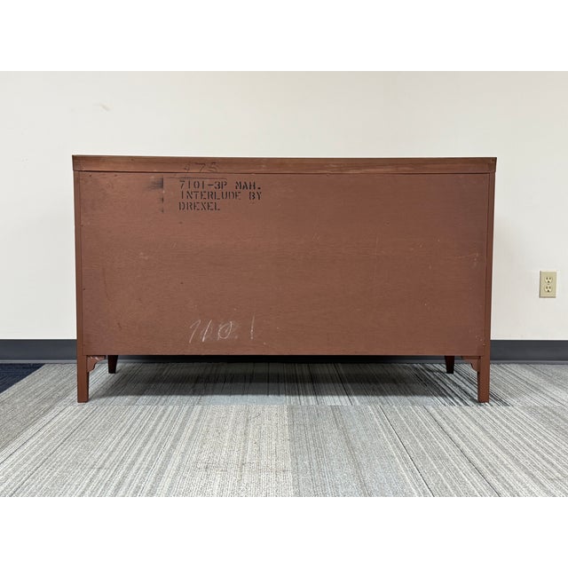 Brown Mid-Century Mahogany Credenza / Sideboard ~ Great as Tv Stand For Sale - Image 8 of 13