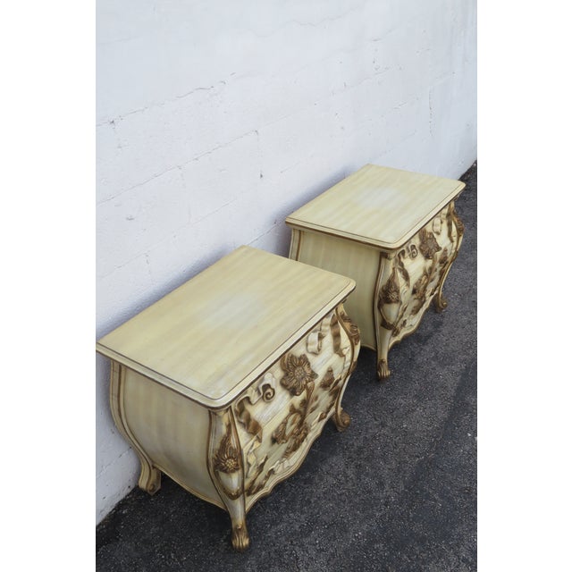 1960s French Carved Large Bombe Serpentine Nightstands Bedside Tables a Pair For Sale - Image 5 of 10