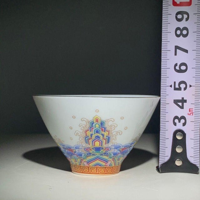 Late 20th Century Chinese Famille Rose Porcelain Tea Cup With Sea & Rock Motif For Sale - Image 4 of 8