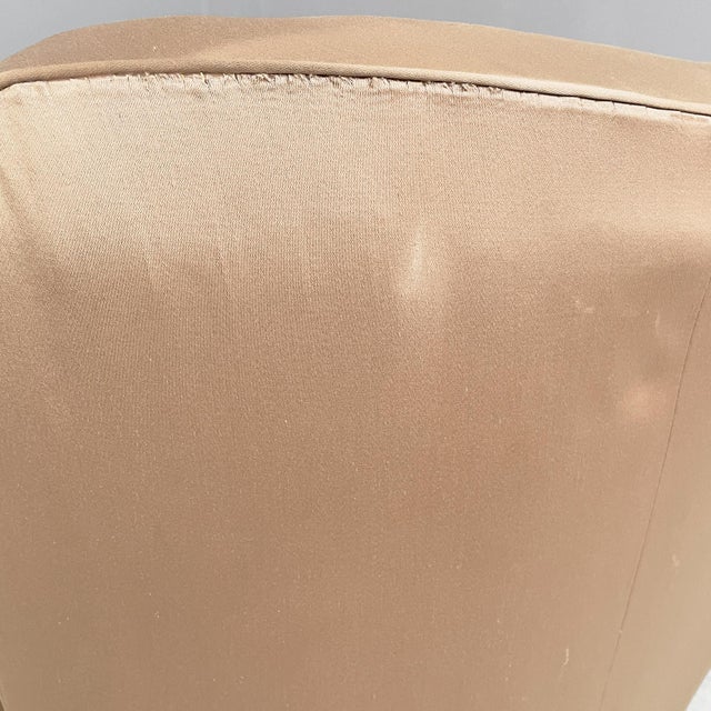 Mid-Century Modern Italian Three-Seater Pink Beige Silk Sofa with Original Upholstery, 1940s For Sale - Image 11 of 18