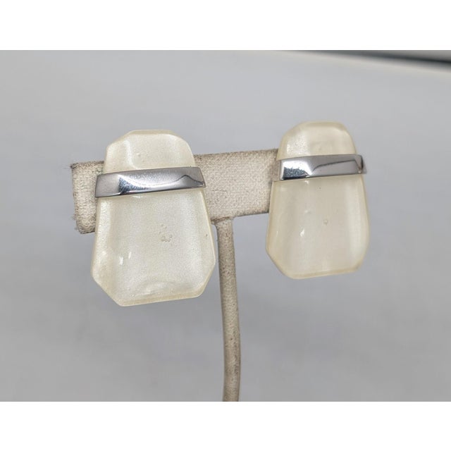 1980s Vintage Kunio Matsumoto for Trifari Modernist Clip Earrings-2 Pieces For Sale - Image 5 of 8