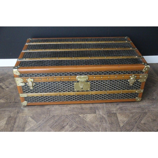 Vintage Herringbone Canvas Trunk from Goyard, 1920s For Sale - Image 15 of 18