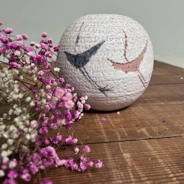 Kikyoya Platycodon House Kiln Shino Ware Ikebana Vase, Japan, 1960s For Sale - Image 9 of 18