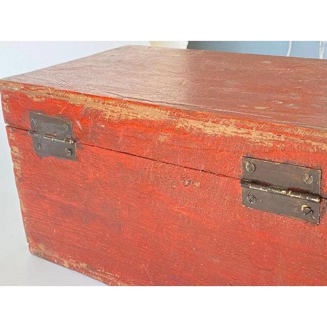 Brown Large Wood Jewelry Box with Flowers Decor, England, 19th Century For Sale - Image 8 of 11