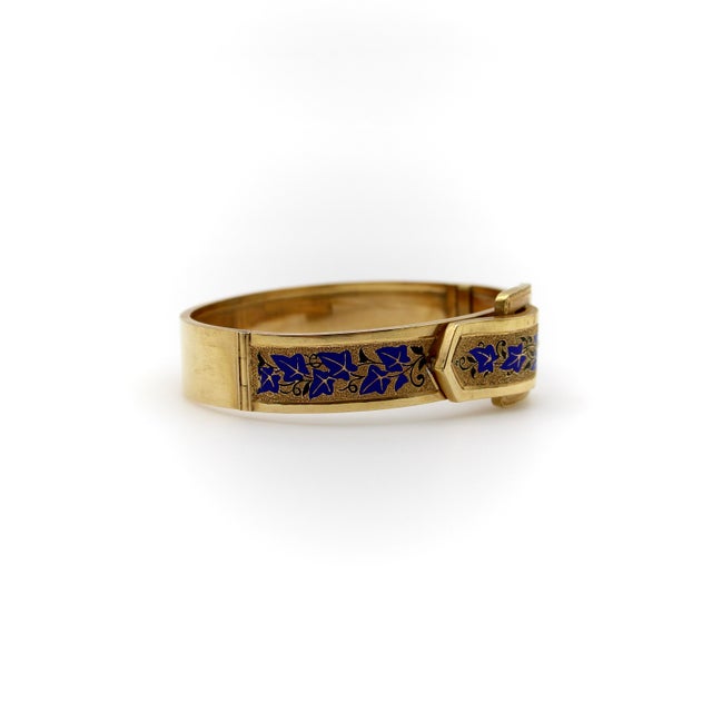 Metal Late 19th Century 14k Gold Victorian Enameled Blue Ivy Buckle Bracelet For Sale - Image 7 of 11