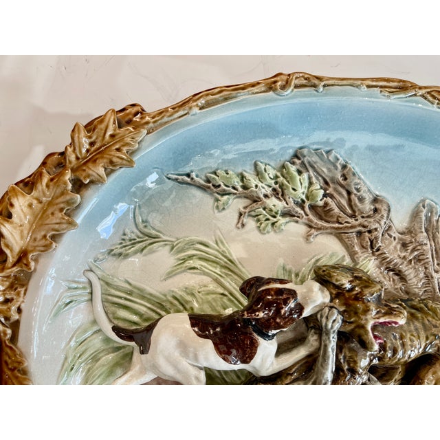 Rare 19th Century French Sarreguemines Majolica "The Hunt of the Wolves" Barbotine Platter, Rare Turquoise Color. For Sale - Image 10 of 17