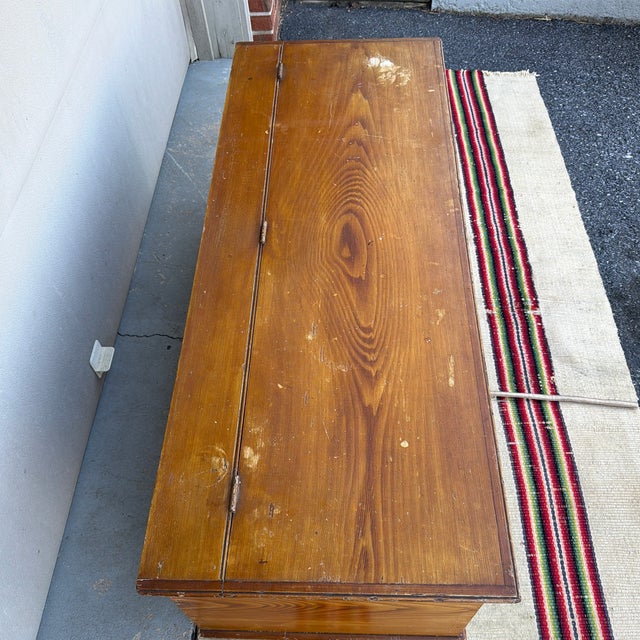 Farmhouse A Very Nice Antique Pennsylvania Paint Decorated Woodbox, 19th Century For Sale - Image 3 of 12