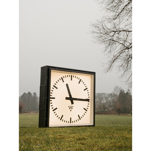 Huge Light-Up Station Clock by Pragotron, 1960s For Sale - Image 10 of 16