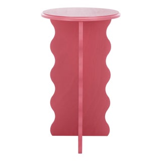 Lilith Wavy Accent Table in Rose For Sale
