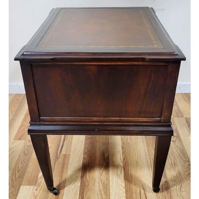 Vintage American English Style Mahogany & Leather Night End Sofa Table For Sale In New York - Image 6 of 14