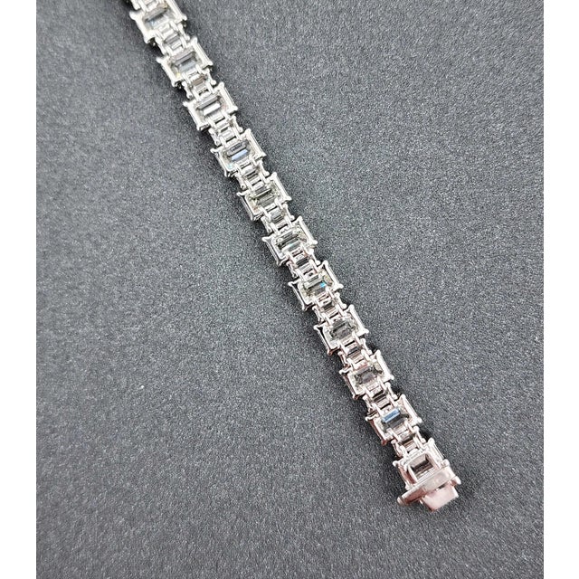 17.80 Ct Emerald Cut & Baguette Diamond Bracelet For Sale In Chicago - Image 6 of 8