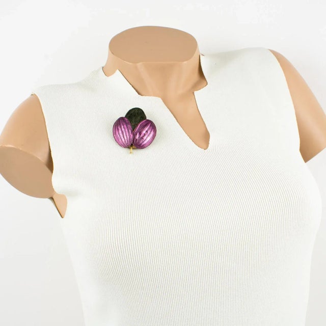 This is part of Chairish’s Costume Jewelry assortment. Lovely Monique Vedie Talosel or resin pin brooch. Featuring a...