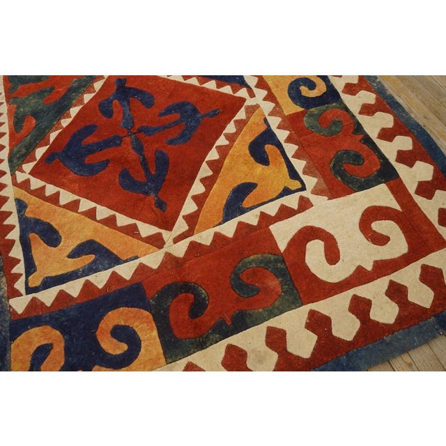Textile Late 19th Century Kirghiz Felt Shyrdak Carpet ( 6' x 12' - 188 x 365 ) For Sale - Image 7 of 9