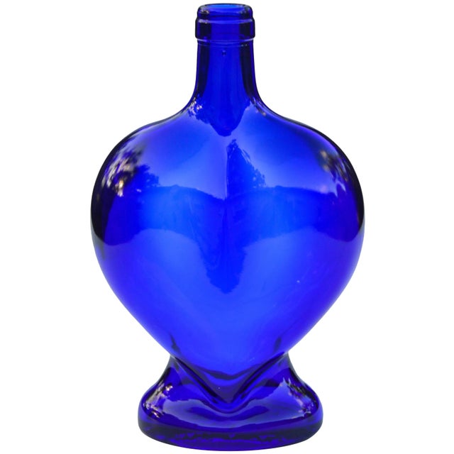 Midcentury Italian decorative art glass vase with heart-shaped top. Maker's Mark on underside. This beautiful accent ships...