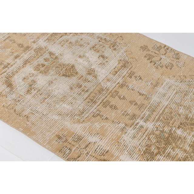 1960s 1960s Muted Beige Turkish Runner For Sale - Image 5 of 10
