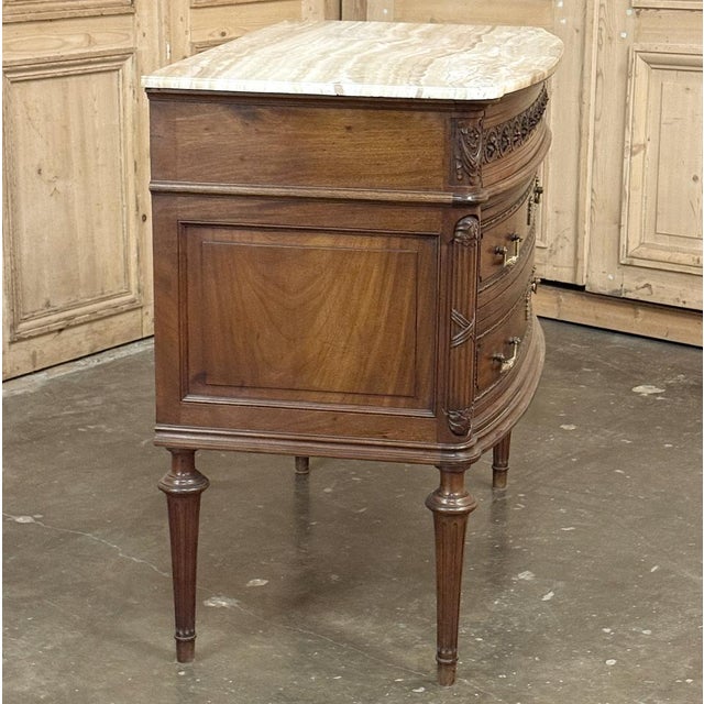19th Century French Louis XVI Walnut Commode For Sale In Dallas - Image 6 of 18