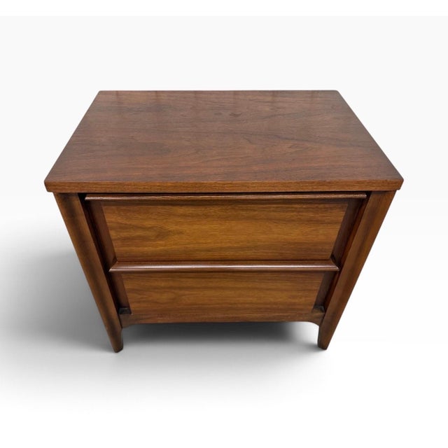 Wood Mid-Century Modern Walnut 2-Drawer Nightstands - Set of 2 - Refinished! For Sale - Image 7 of 8