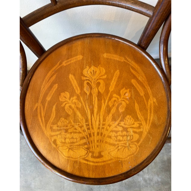 Thonet Pair of Early 20th Century Thonet Bentwood Cafe Chairs For Sale - Image 4 of 7