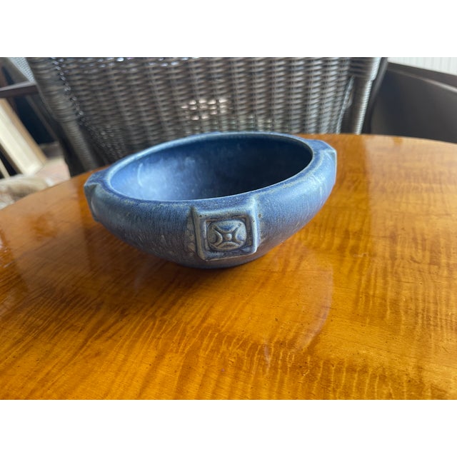 Here is one of my favorite Mission Style Pottery Ikebana Bowl in a Matte Blue color. Condition is excellent with no chips...