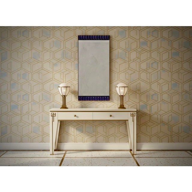 A strong periwinkle frame, reach the eye of the beholder, leaving him entranced; of Murano periwinkle art glass wall...