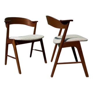 Kai Kristiansen for Korup Stolefabrik, Denmark, Model 32 Teak Chairs, a Pair For Sale