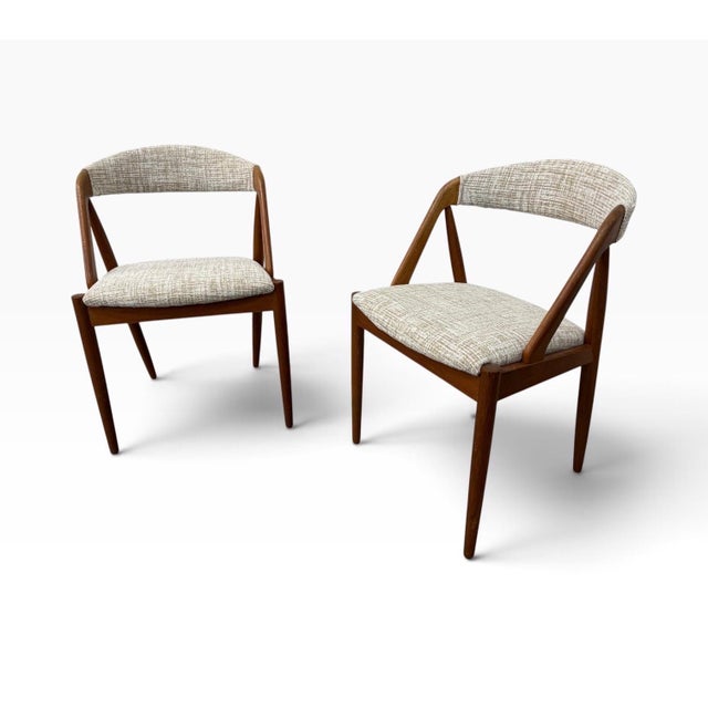 Mid-Century Modern Mid-Century Danish Modern Kai Kristiansen Model 31 Teak Dining Chairs - Set of 2 For Sale - Image 3 of 7