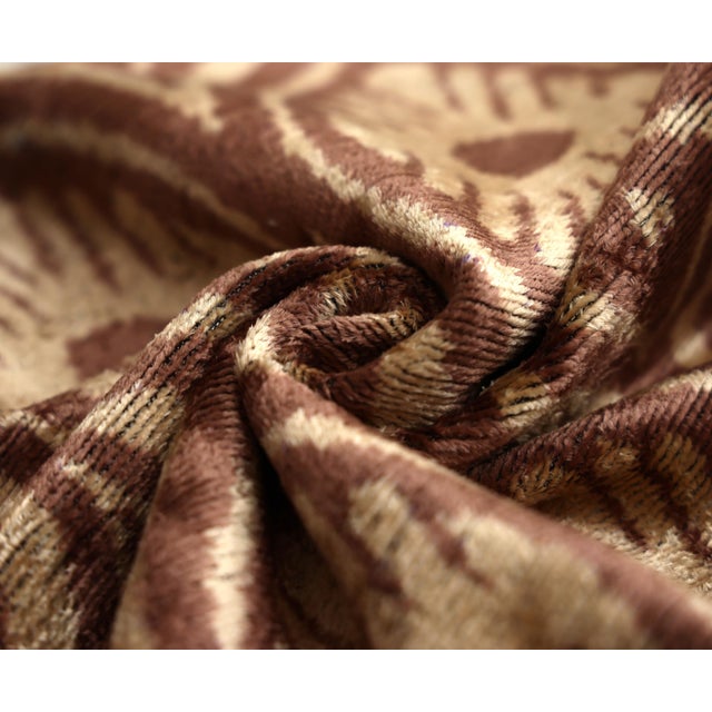 2020s Hand-Knotted Terracotta Rose Silk Velvet Pillow - 20x20 Ikat Ogee For Sale - Image 5 of 8