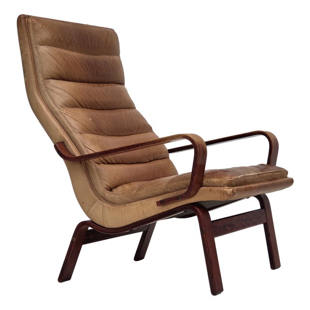 Scandinavian Highback Lounge Chair in Leather and Bentwood, 1970s For Sale