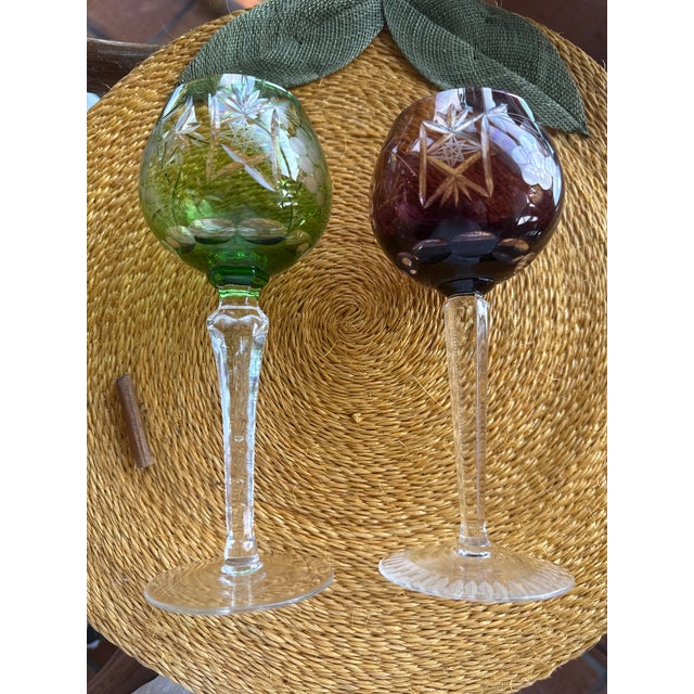 1950s Cut-to-Clear Vintage Crystal Wine Hocks Emerald & Cranberry - a Pair For Sale In Tampa - Image 6 of 8