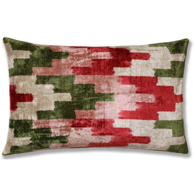 Mid-Century Modern Hand-Knotted Silk Velvet Ikat Lumbar Pillow - 16x24 Ruby & Moss Green For Sale - Image 3 of 8