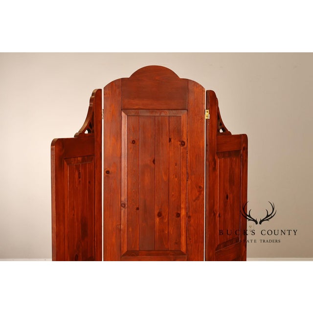 Rustic Colonial Style Pair of Pine Folding Dressing Screens For Sale - Image 18 of 18