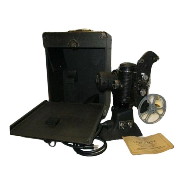 Vintage 1930's Bell and Howell 8mm Filmo Master 400 Design 122 Model G Projector For Sale