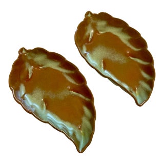 Mid 20th Century Frankoma Prairie Green Pottery Footed Leaf Dishes #225 - Pair For Sale