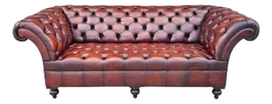 1960s Victorian Walnut Leather Upholstered Chesterfield Sofa