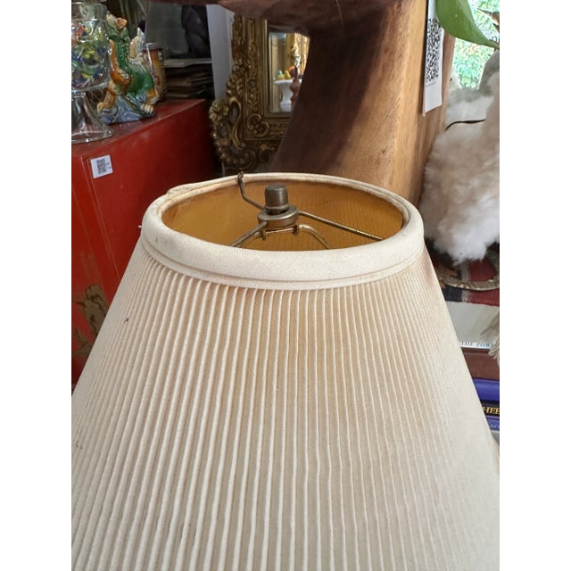 Lightweight Wooden Mid-Century Modern Table Lamp With Shade For Sale - Image 4 of 9